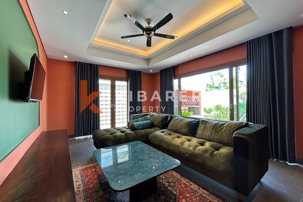 Sophisticated Two-Bedroom Villa with Enclosed Living Space in Pererenan — image 9