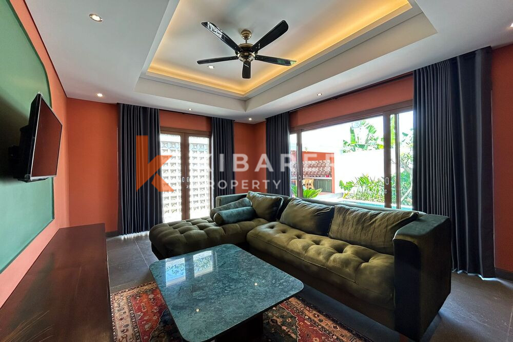 Sophisticated Two-Bedroom Villa with Enclosed Living Space in Pererenan — image 11
