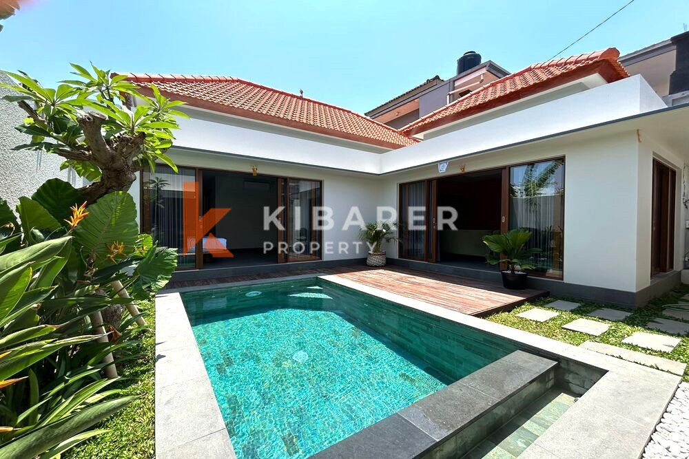 Sophisticated Two-Bedroom Villa with Enclosed Living Space in Pererenan