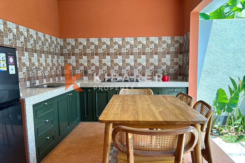Sophisticated Two-Bedroom Villa with Enclosed Living Space in Pererenan — image 6