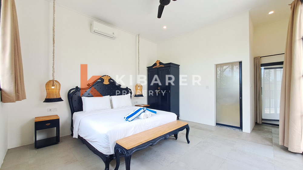 Recently Renovated Three-Bedroom Villa with Enclosed Living Room in Berawa — image 12