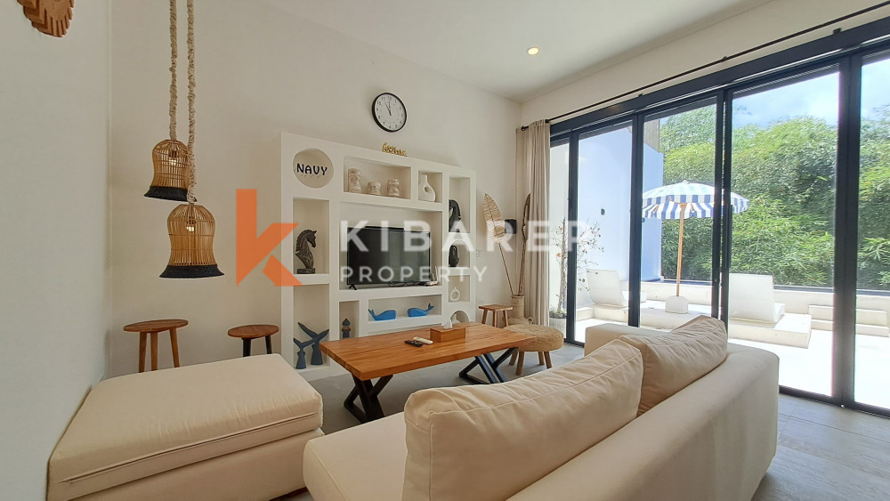 Recently Renovated Three-Bedroom Villa with Enclosed Living Room in Berawa — image 4