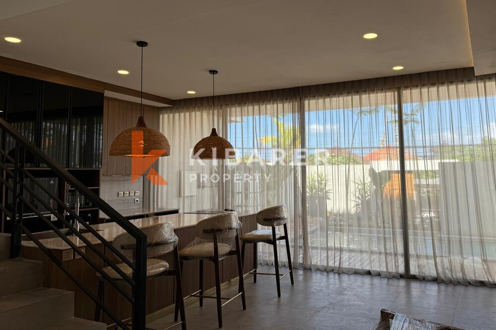 Exquisite Three-Bedroom Enclosed Living Modern Villa in Canggu — image 5