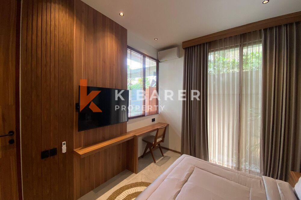 Three-Bedroom Enclosed Living Room Villa with Luxurious Touches in Canggu — image 9