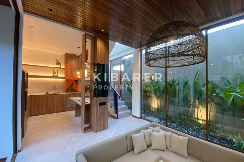 Three-Bedroom Enclosed Living Room Villa with Luxurious Touches in Canggu — image 4