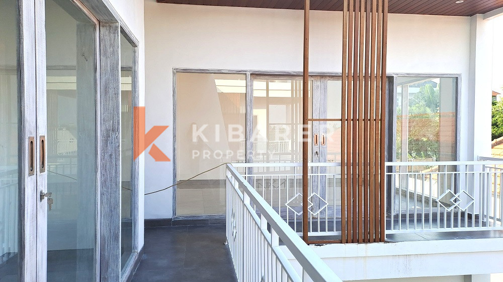Unfurnished Three-Bedroom Closed Villa Located in the Canggu Area — image 11