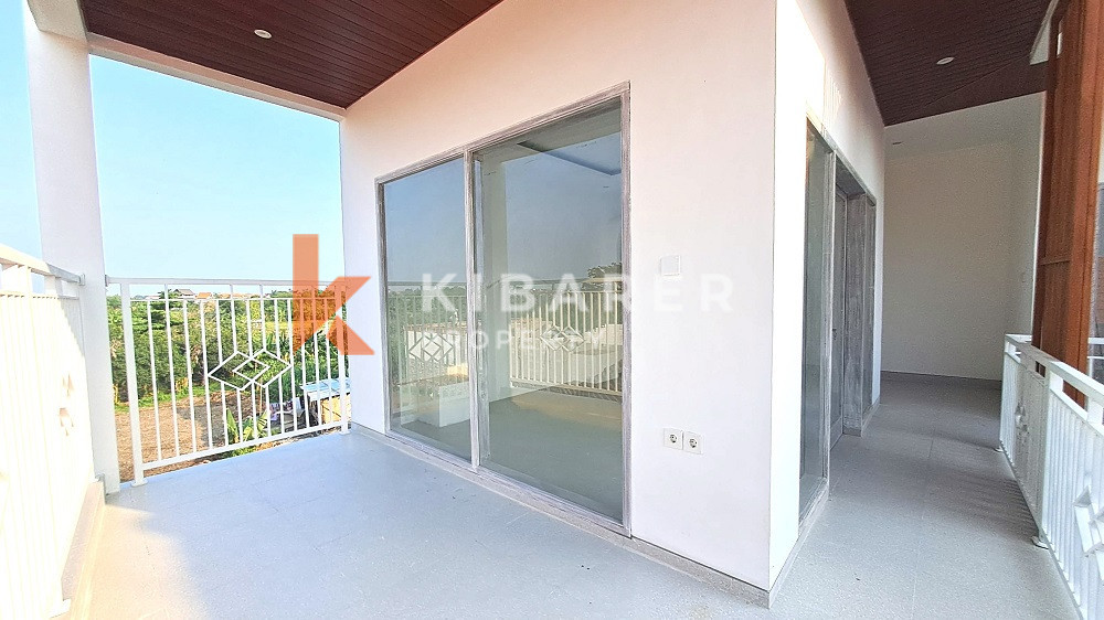 Unfurnished Three-Bedroom Gated Villa with Balcony in Canggu Area — image 10