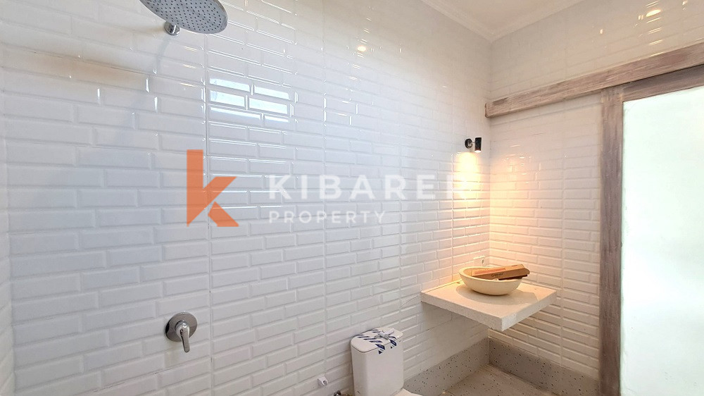 Unfurnished Three-Bedroom Gated Villa with Balcony in Canggu Area — image 13