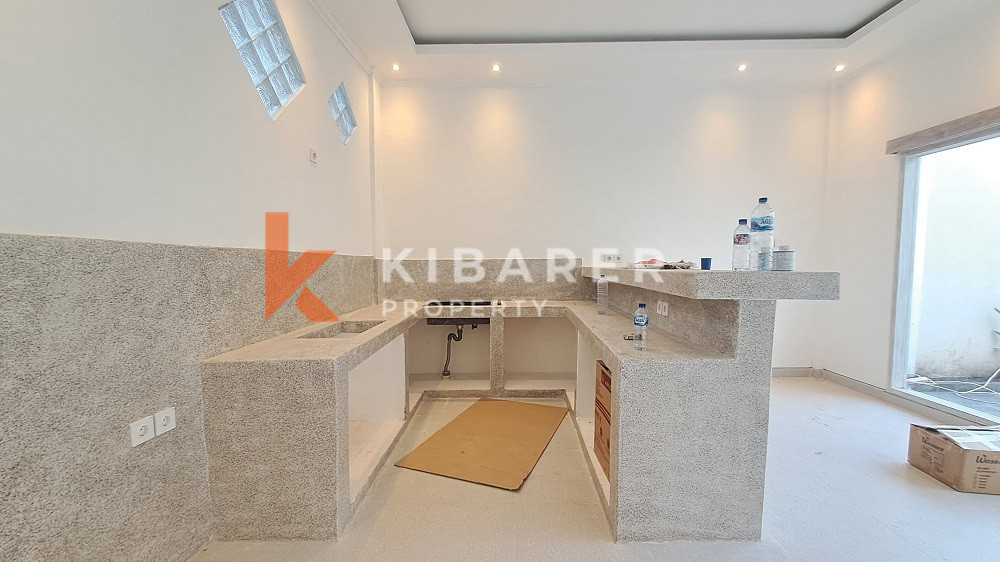 Unfurnished Three-Bedroom Gated Villa with Balcony in Canggu Area — image 4