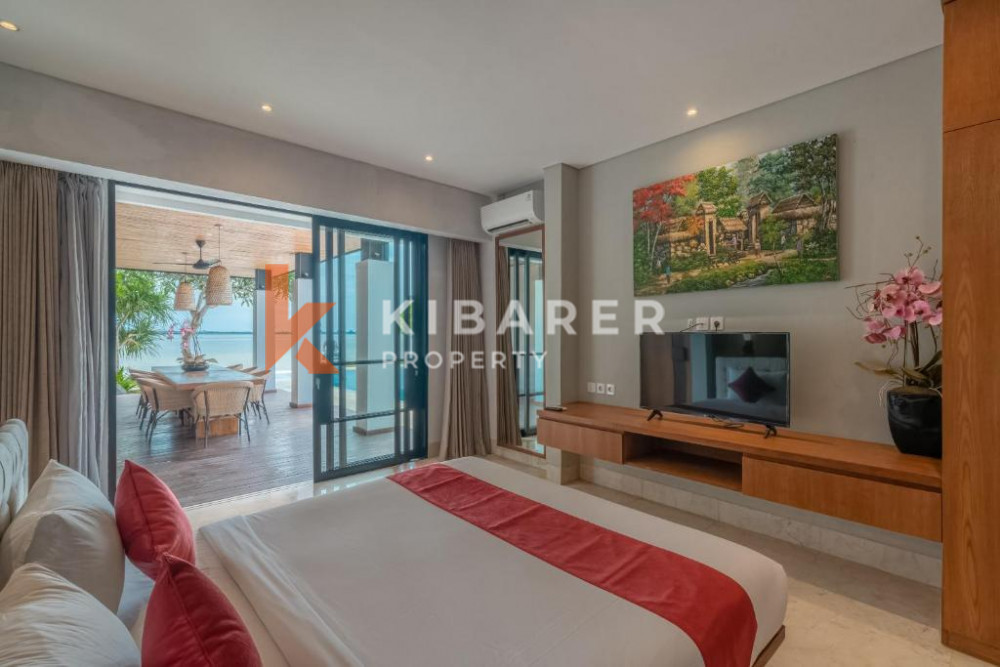 Ocean Front Four-bedroom Villa in Nusa Dua — image 14