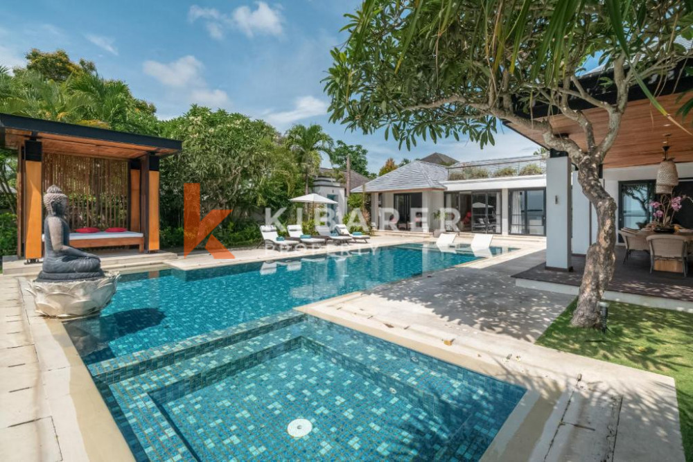 Ocean Front Four-bedroom Villa in Nusa Dua — image 5
