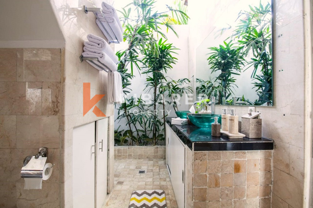 Spacious Fully Furnished Four-Bedrooms Enclosed Living Villa Situated in Seminyak Area — image 14