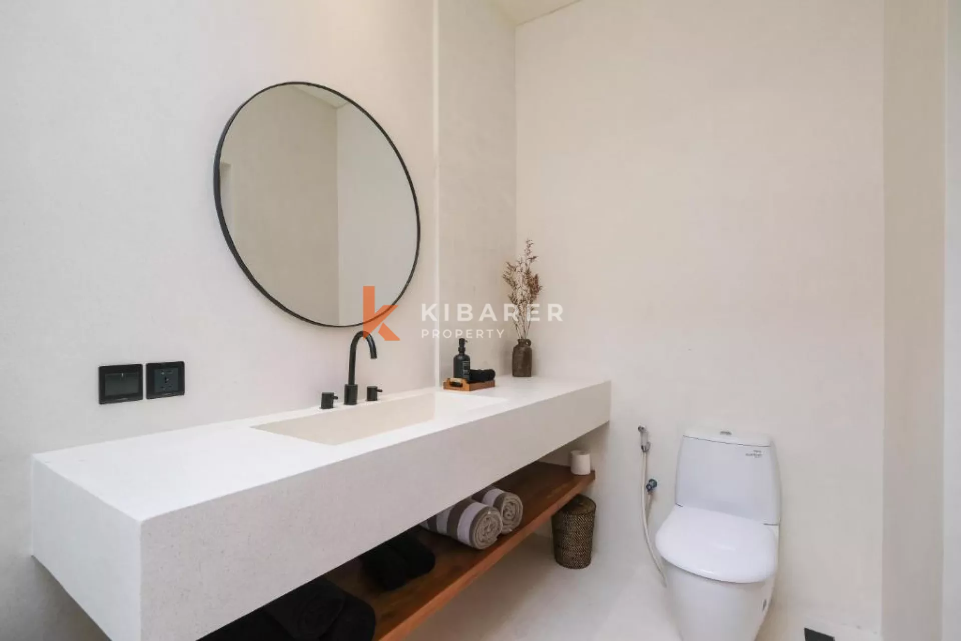 Elegant Two-Bedroom Mediterranean Villa with Private Pool in Pererenan — image 14