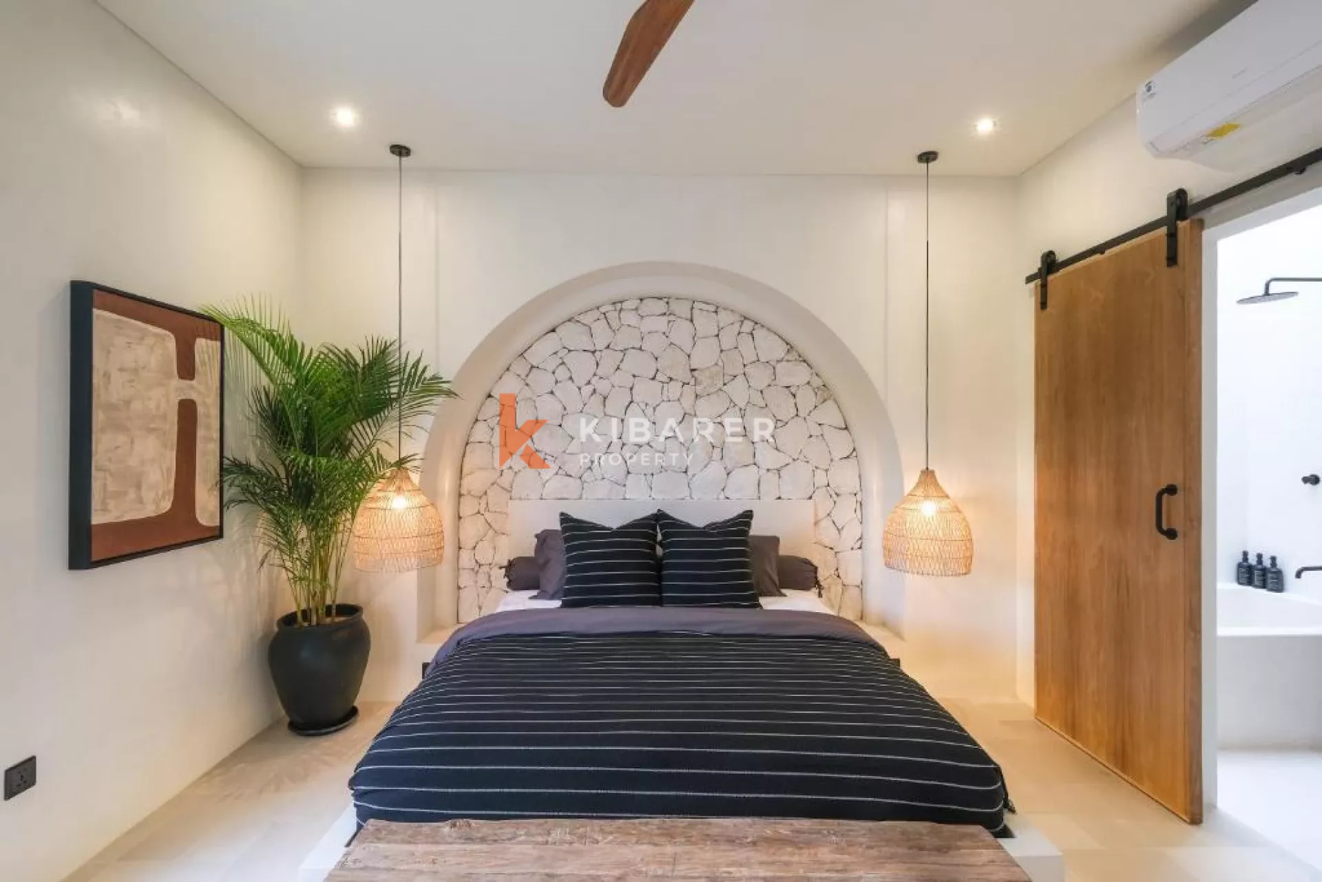 Elegant Two-Bedroom Mediterranean Villa with Private Pool in Pererenan — image 12