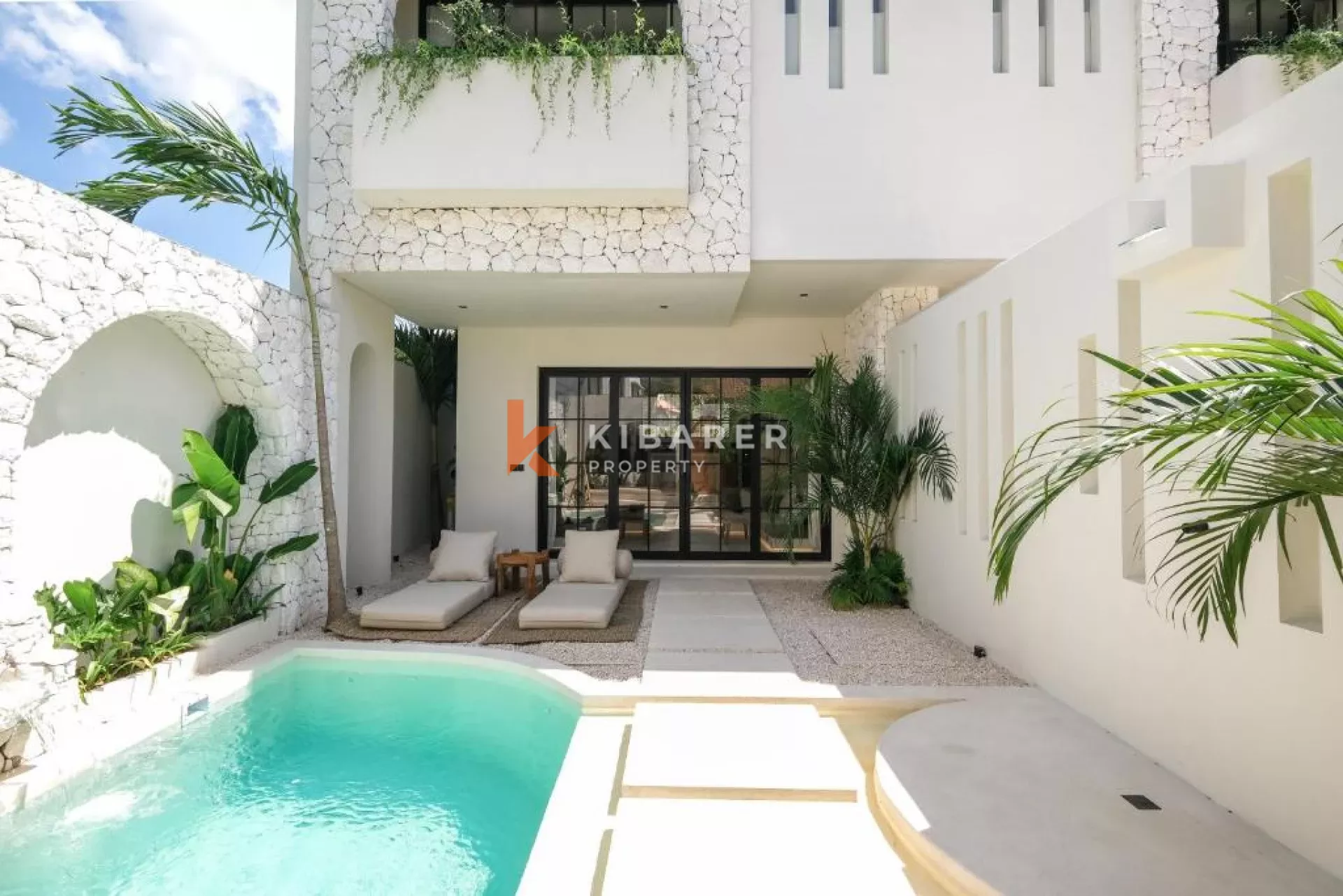 Elegant Two-Bedroom Mediterranean Villa with Private Pool in Pererenan — image 1