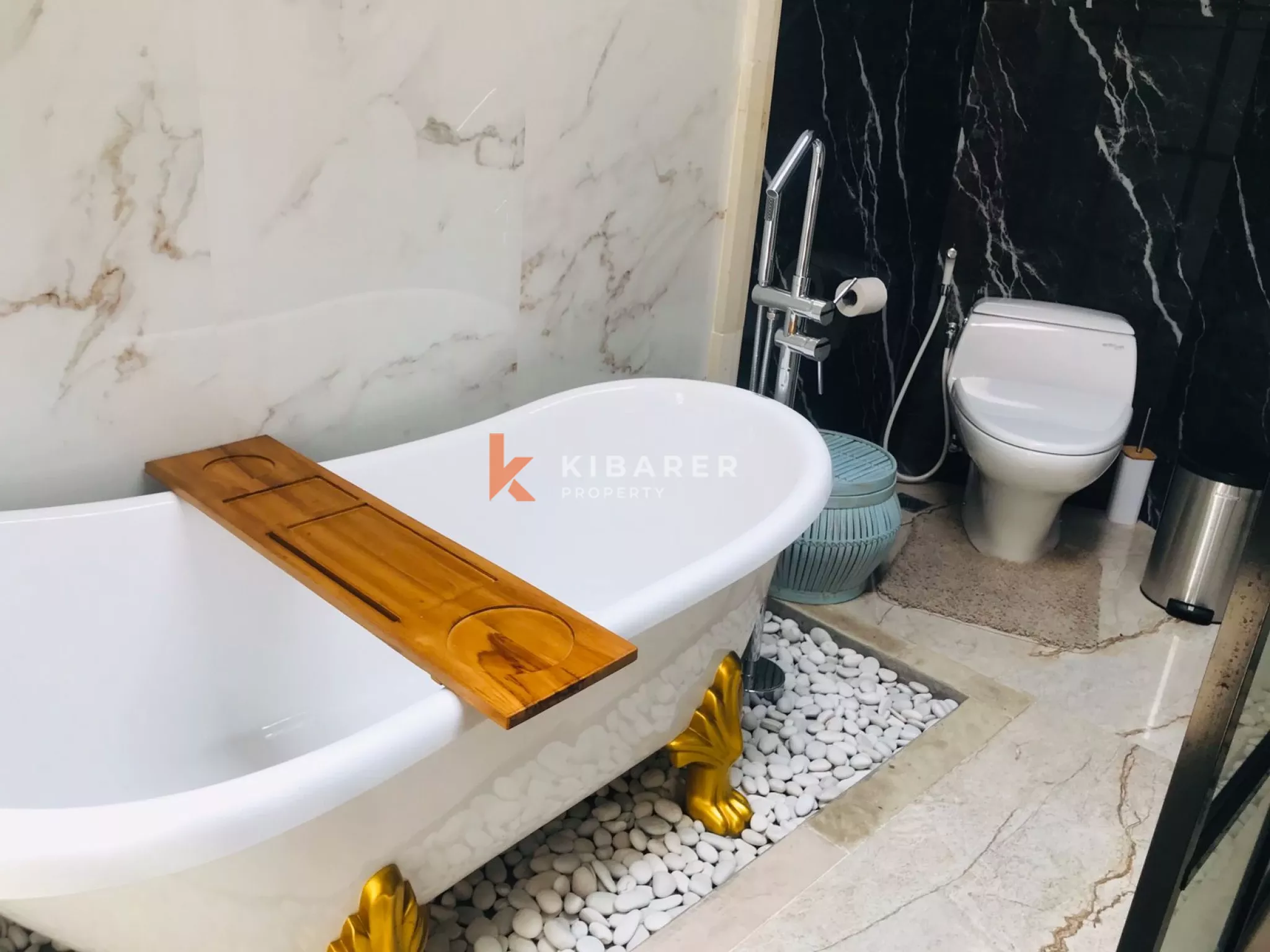 Bedroom Luxury Villa in Tumbak Bayuh — image 11