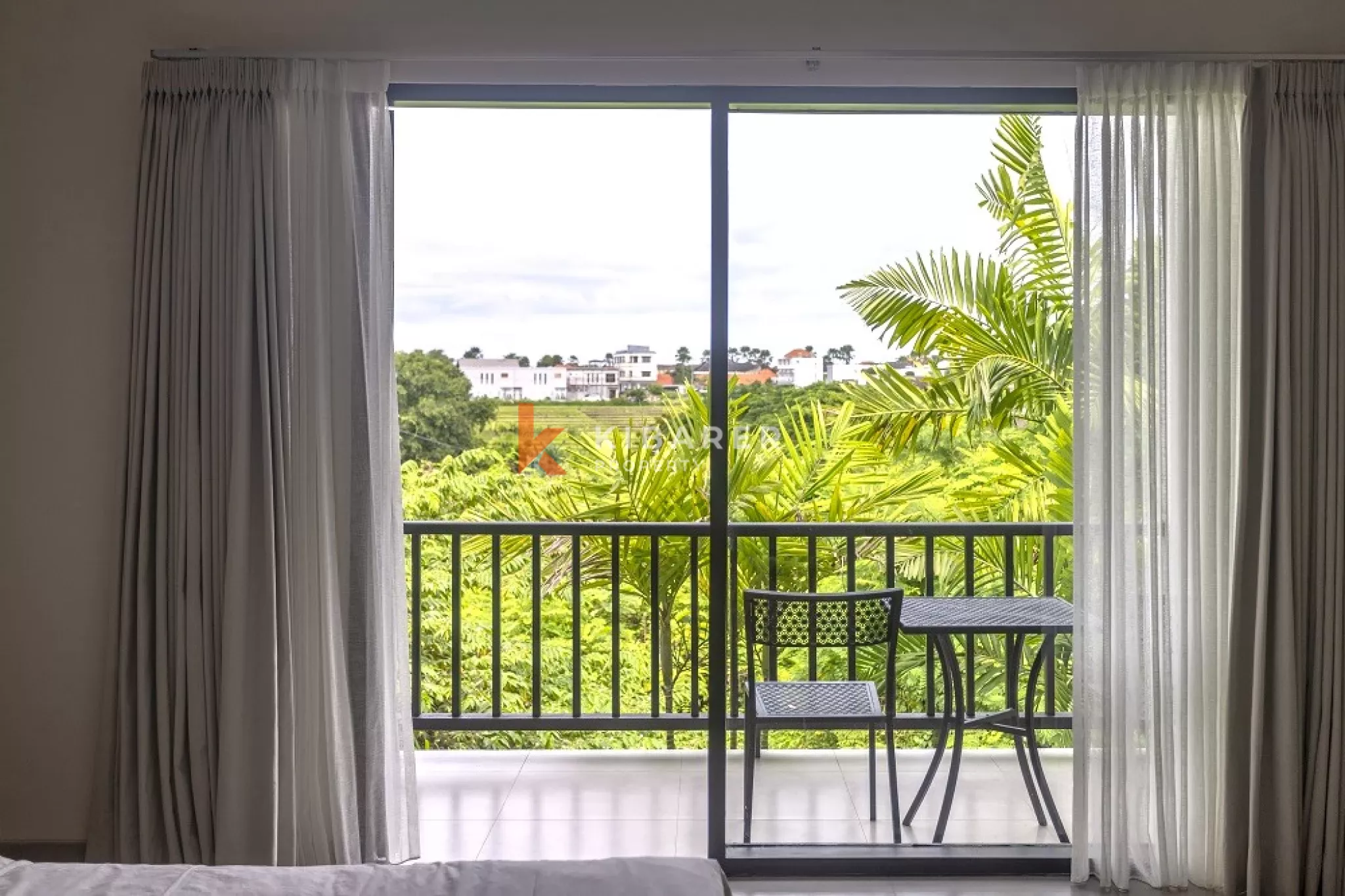 Fabulous Three Bedroom Enclosed Living Villa Located in Umalas — image 10