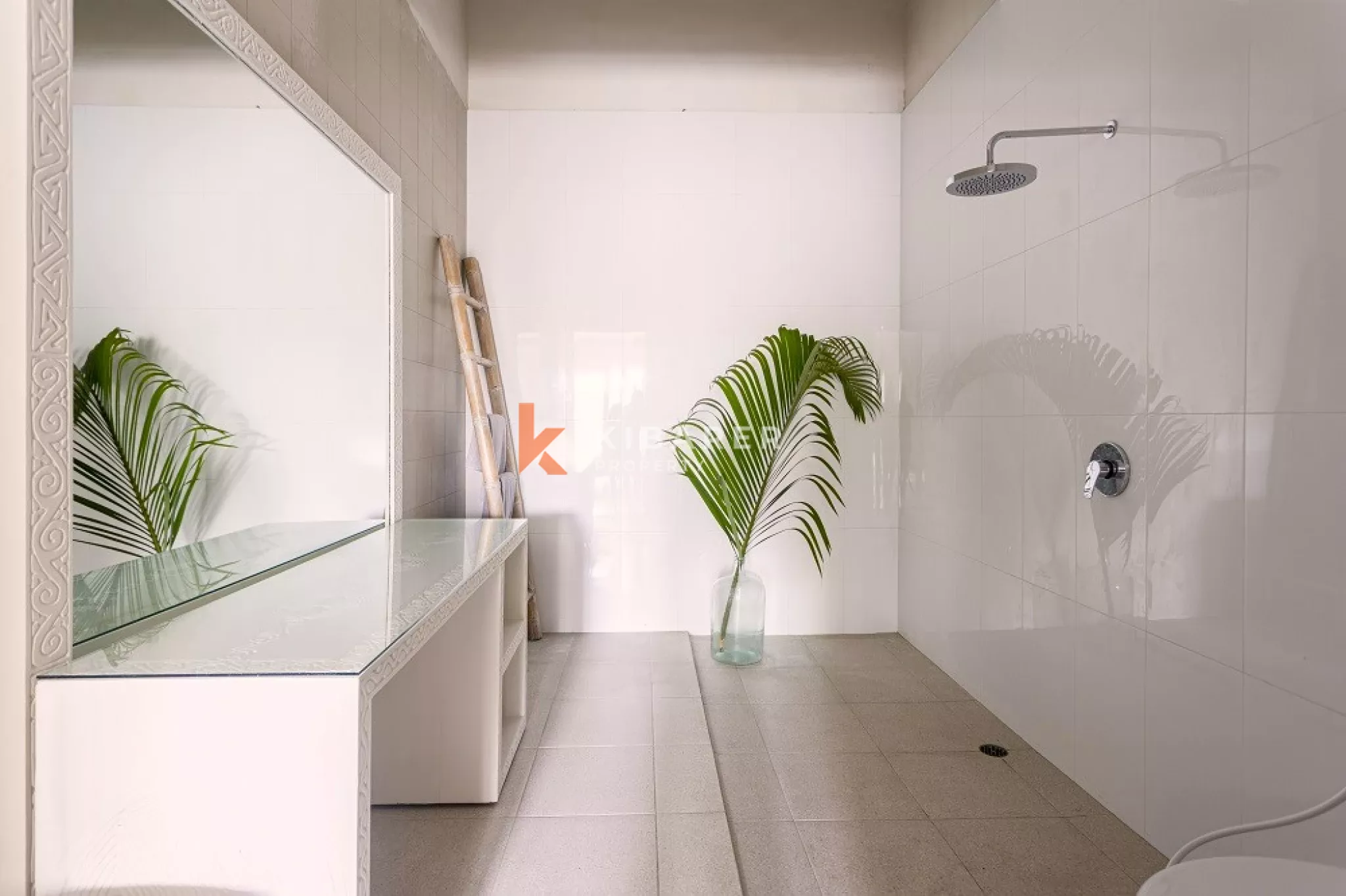 Fabulous Three Bedroom Enclosed Living Villa Located in Umalas — image 11