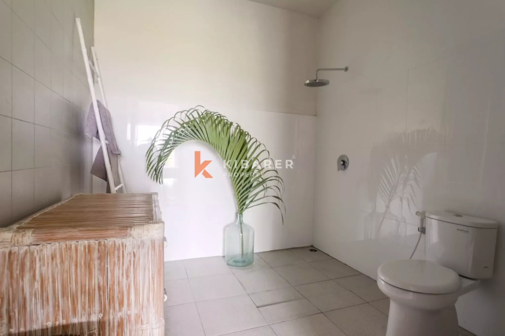 Fabulous Three Bedroom Enclosed Living Villa Located in Umalas — image 12