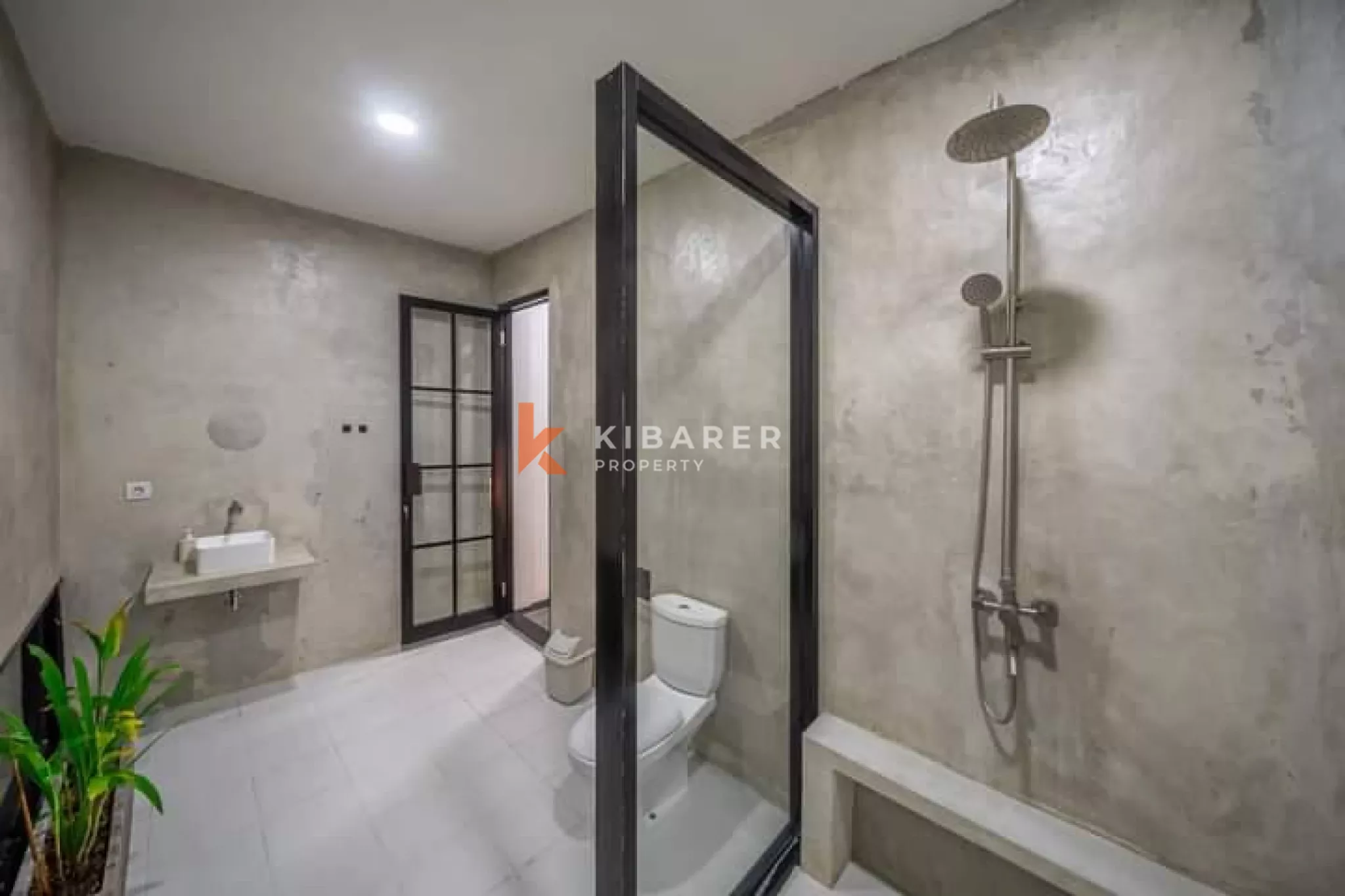 Industrial Style Villa with One Bedroom and Enclosed Living Area in Berawa — image 16