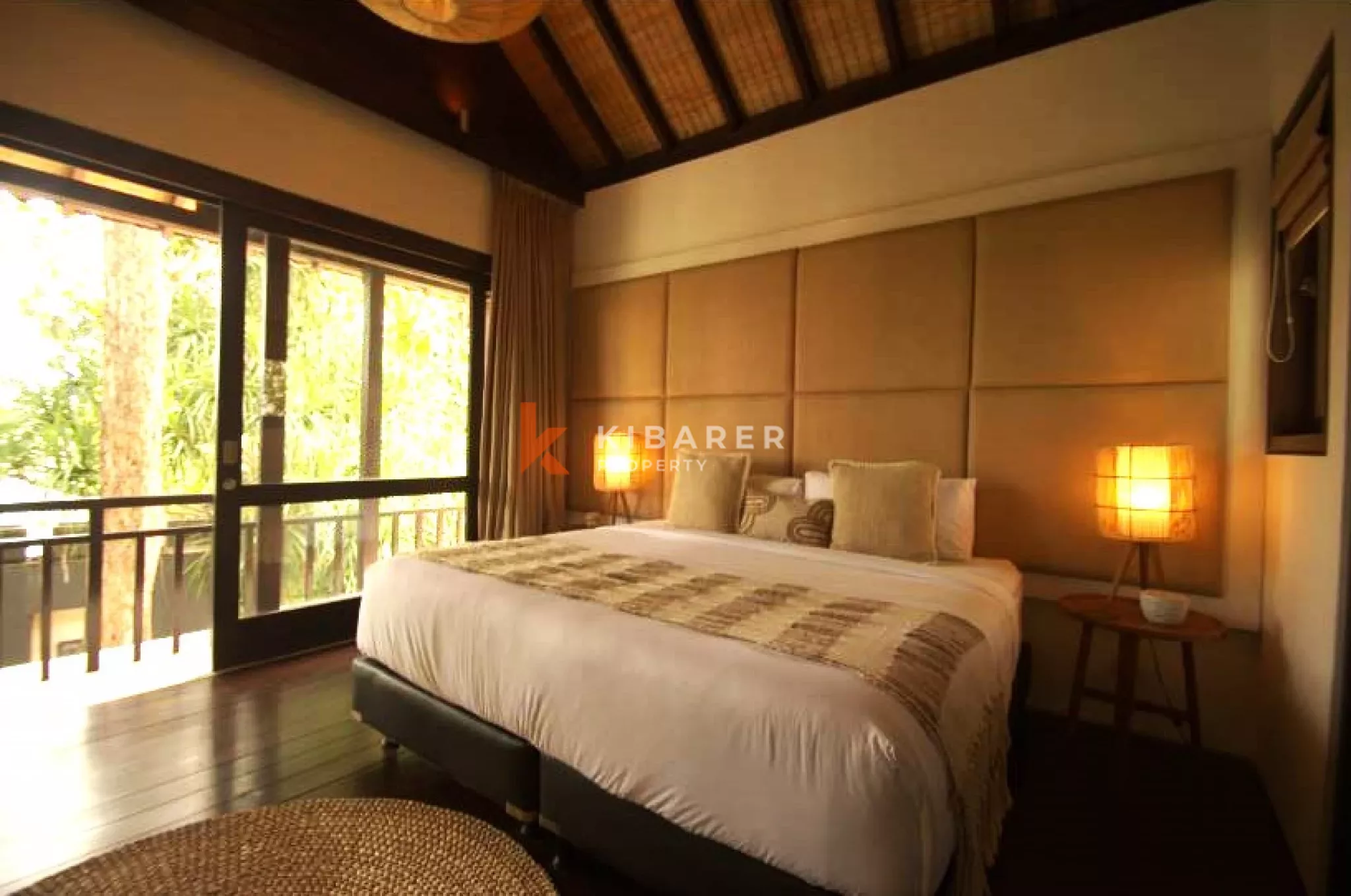 Luxurious Five-Bedroom and Office Villa with Enclosed Living Area in Petitenget Area — image 9