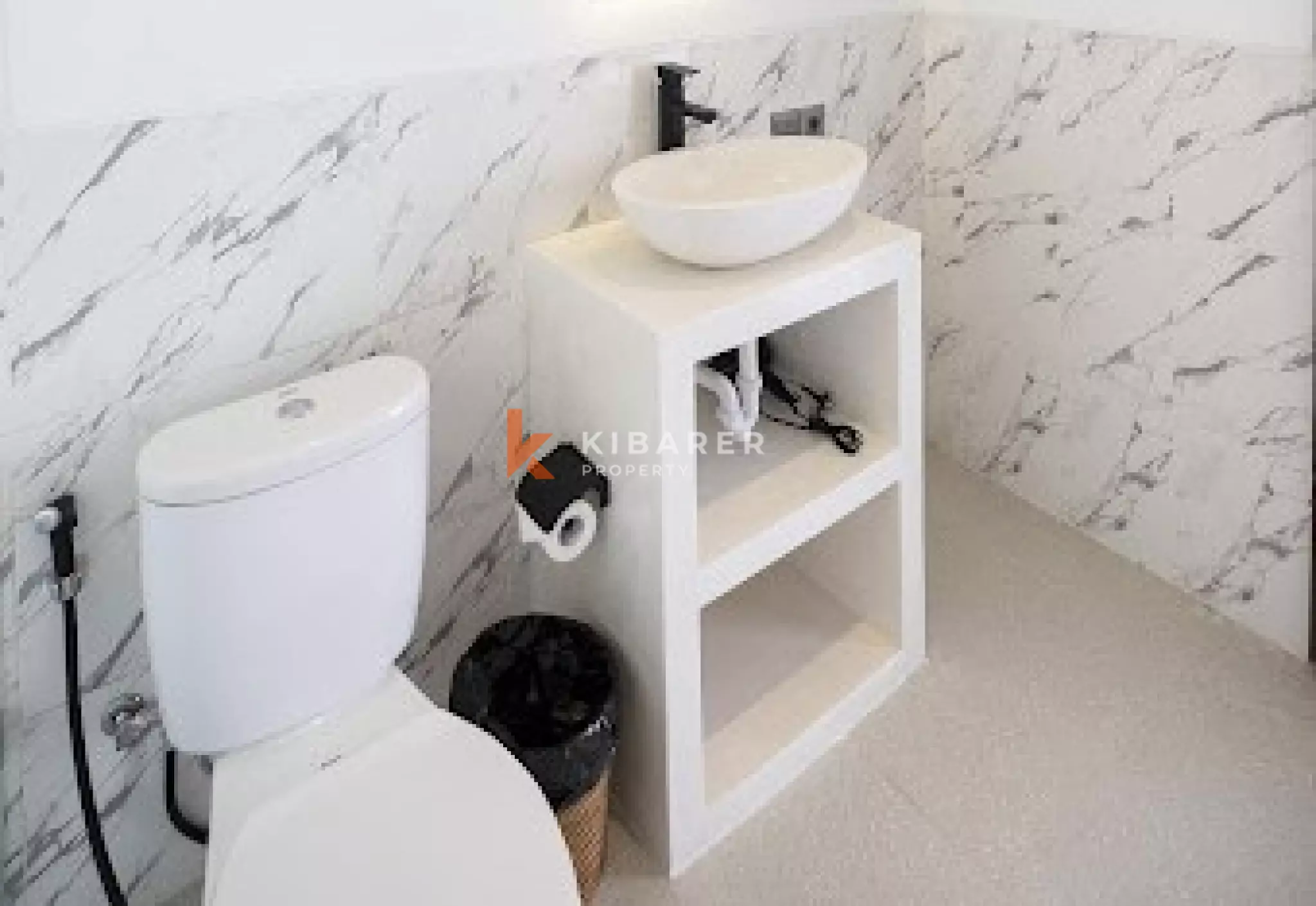 Lux Three Bedroom Villa with View and Near to Pererenan Beach — image 12