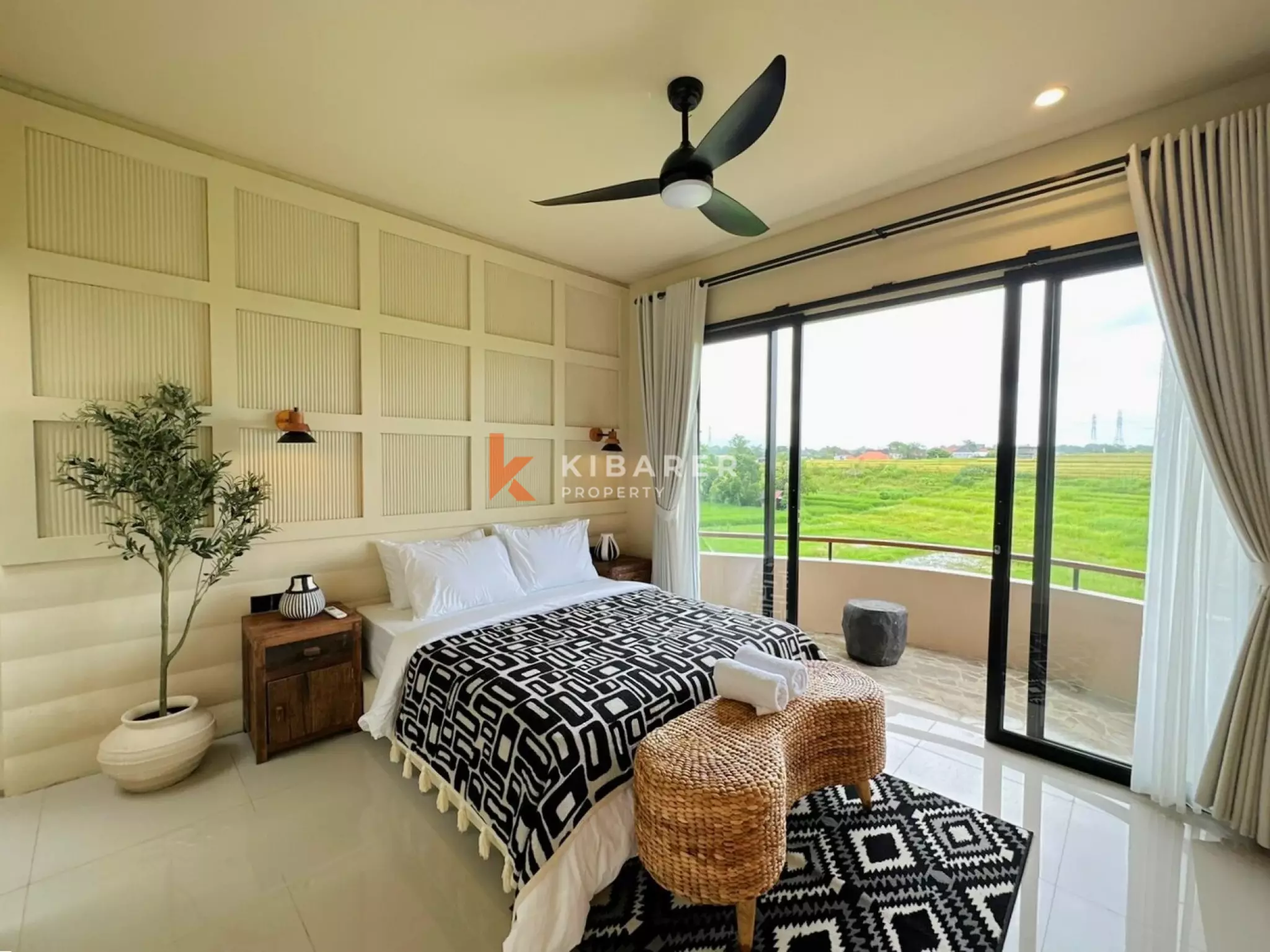 Escape to Nature Three Bedroom Villa with Rice Field Views — image 10