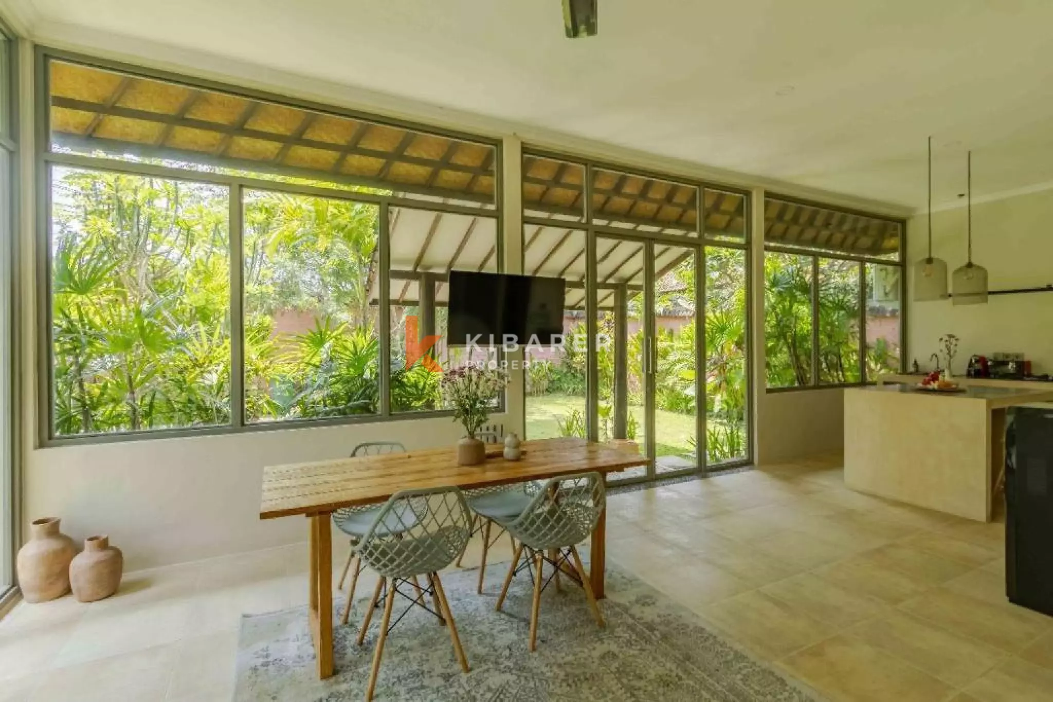 Three Bedroom with Enclosed Living Villa in Umalas — image 4