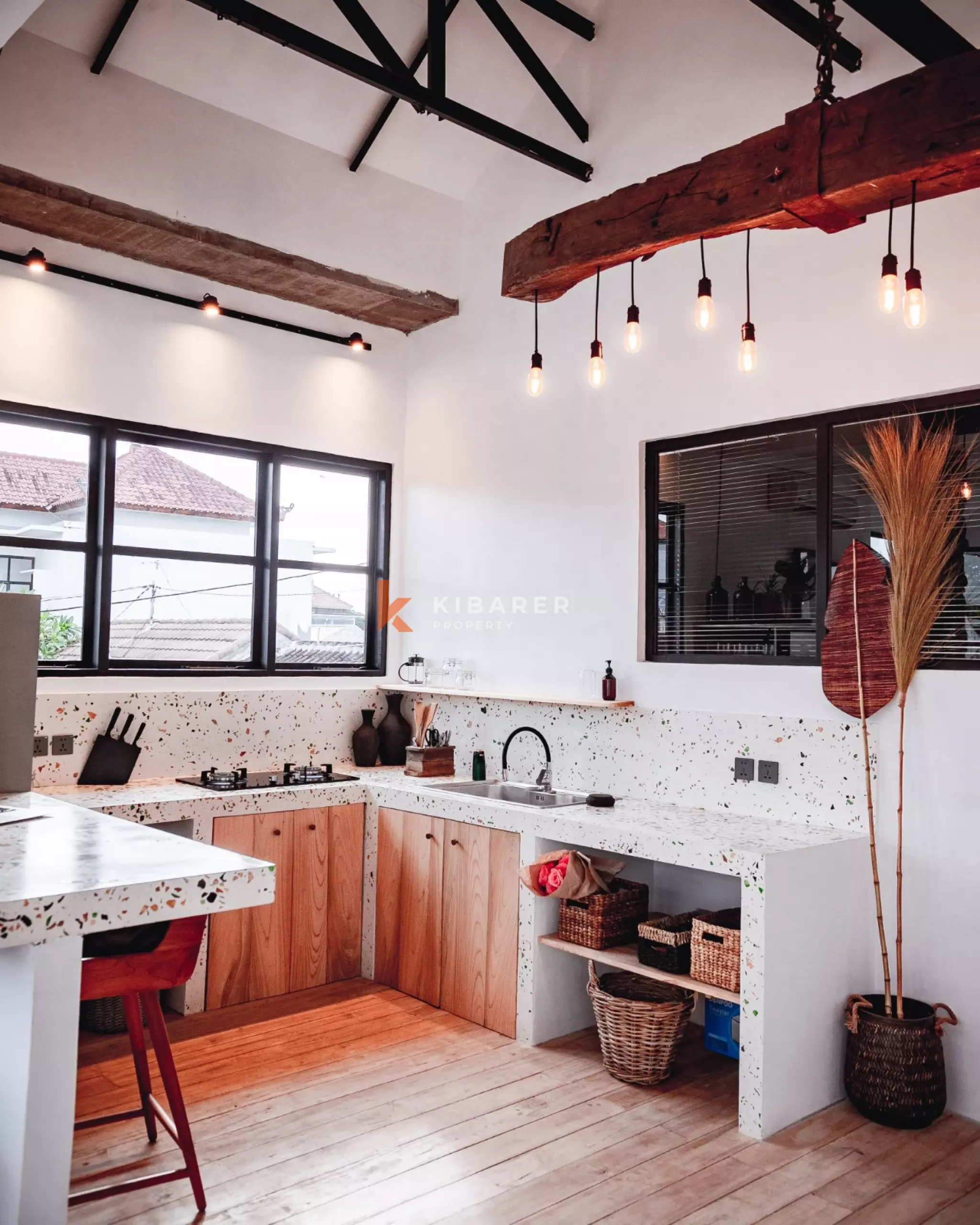 Artistic Two Bedroom Loft in Berawa — image 5
