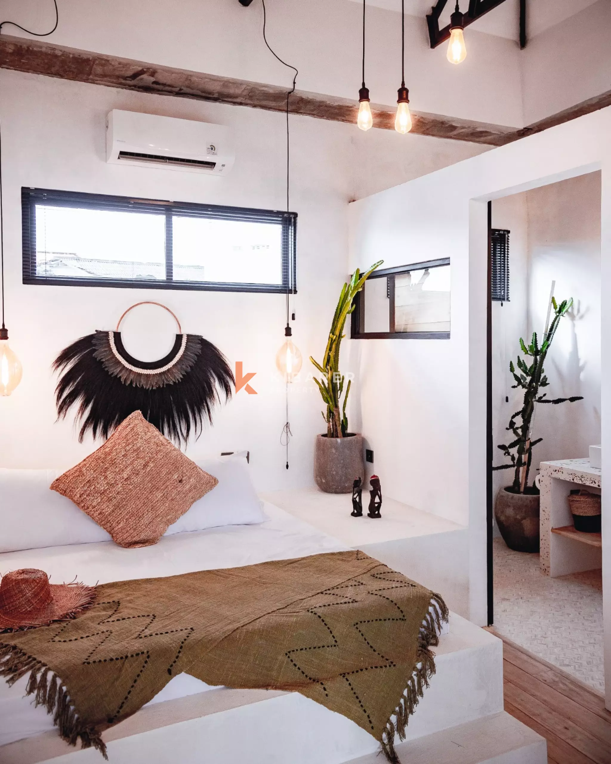 Artistic Two Bedroom Loft in Berawa — image 10