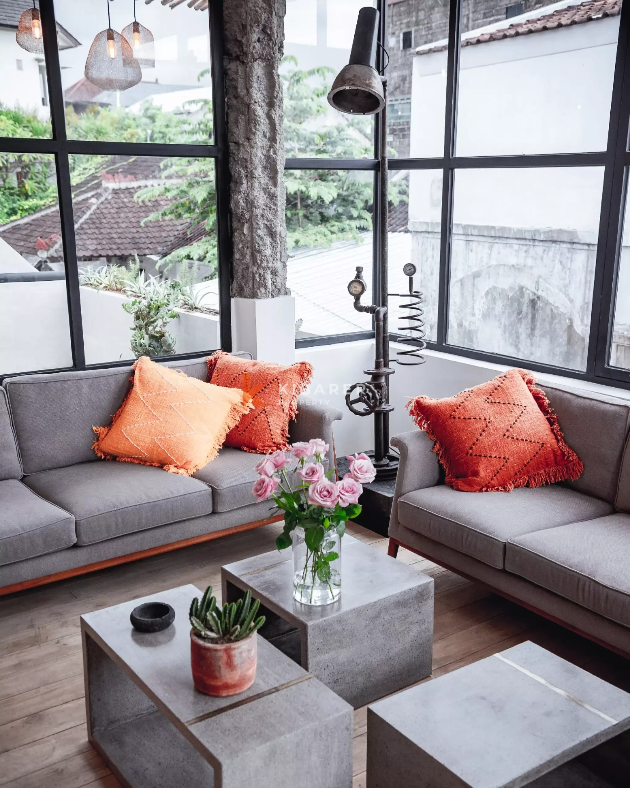 Artistic Two Bedroom Loft in Berawa — image 3