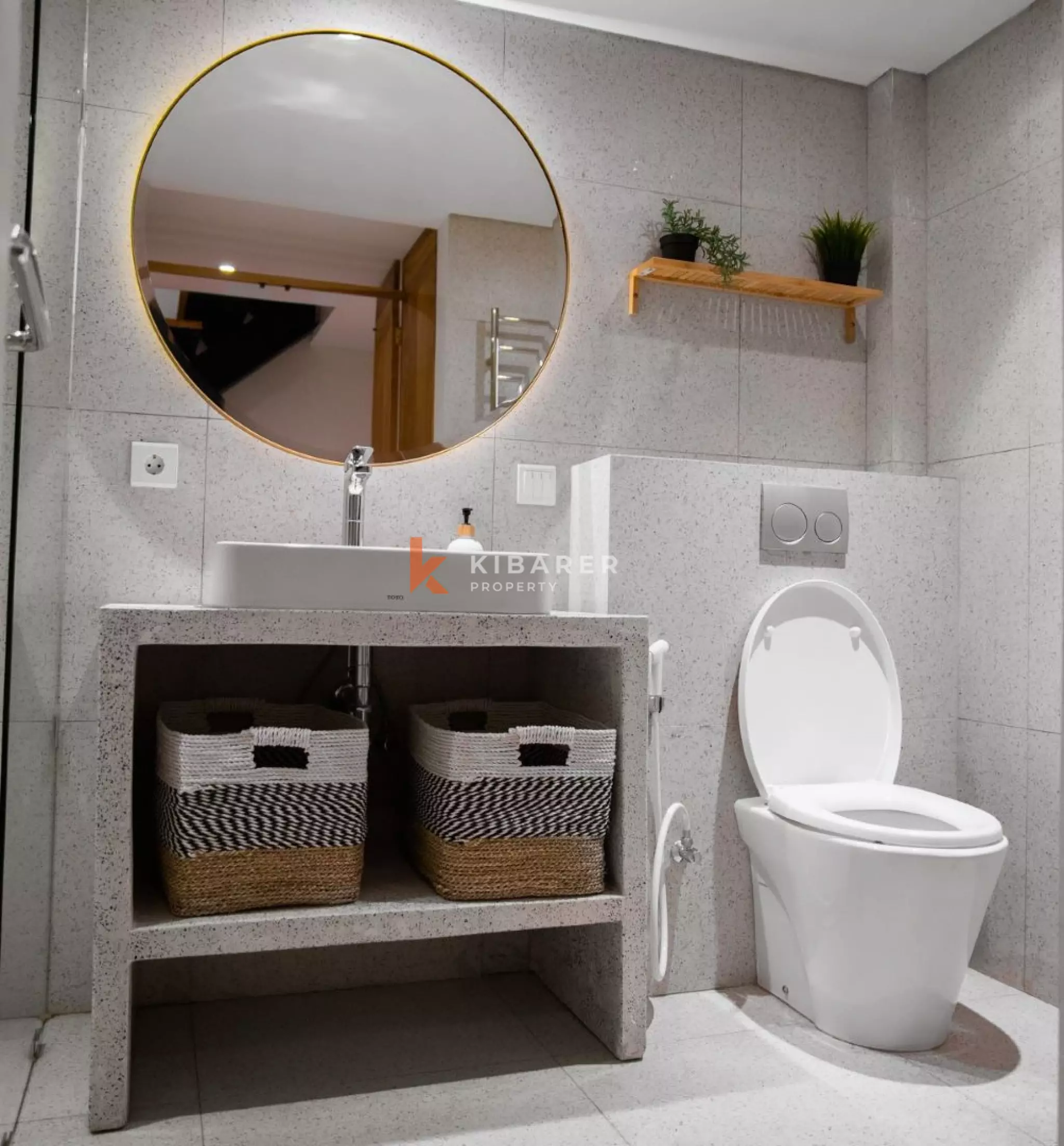 One Bedroom Apartment with Pool in Batu Bolong — image 8