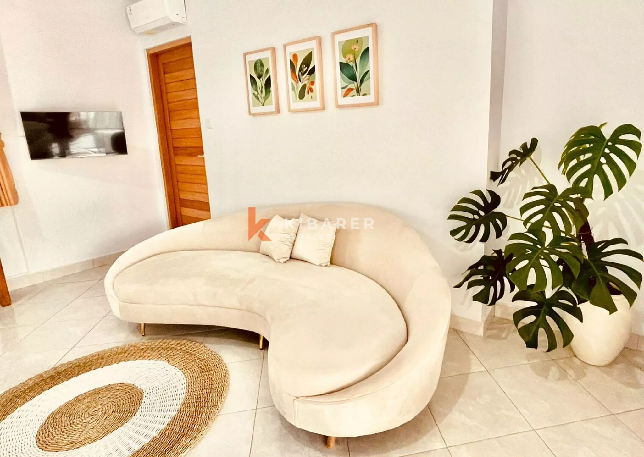 Three-Bedroom Villa with Garden in the Canggu Area — image 8
