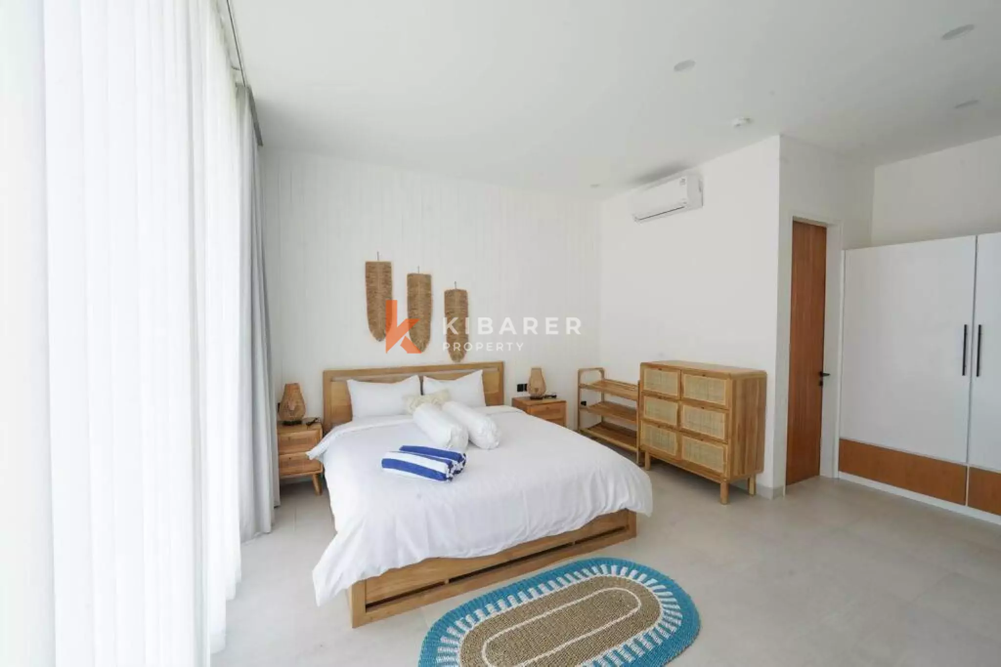 Exquisite Lux Four Bedroom Villa in Echo Beach — image 12