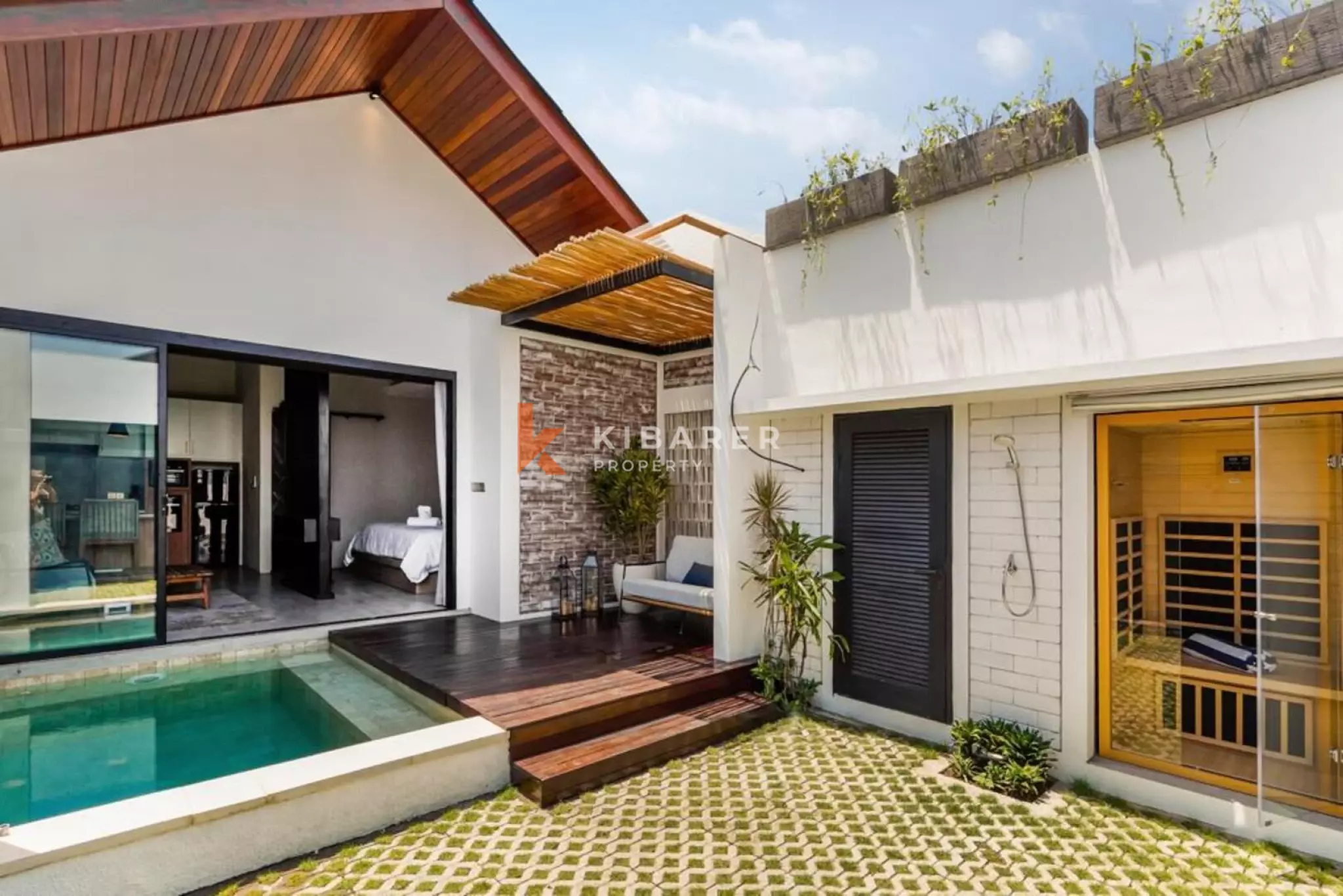 One Bedroom Villa with an Open-Plan Living Area in Pererenan