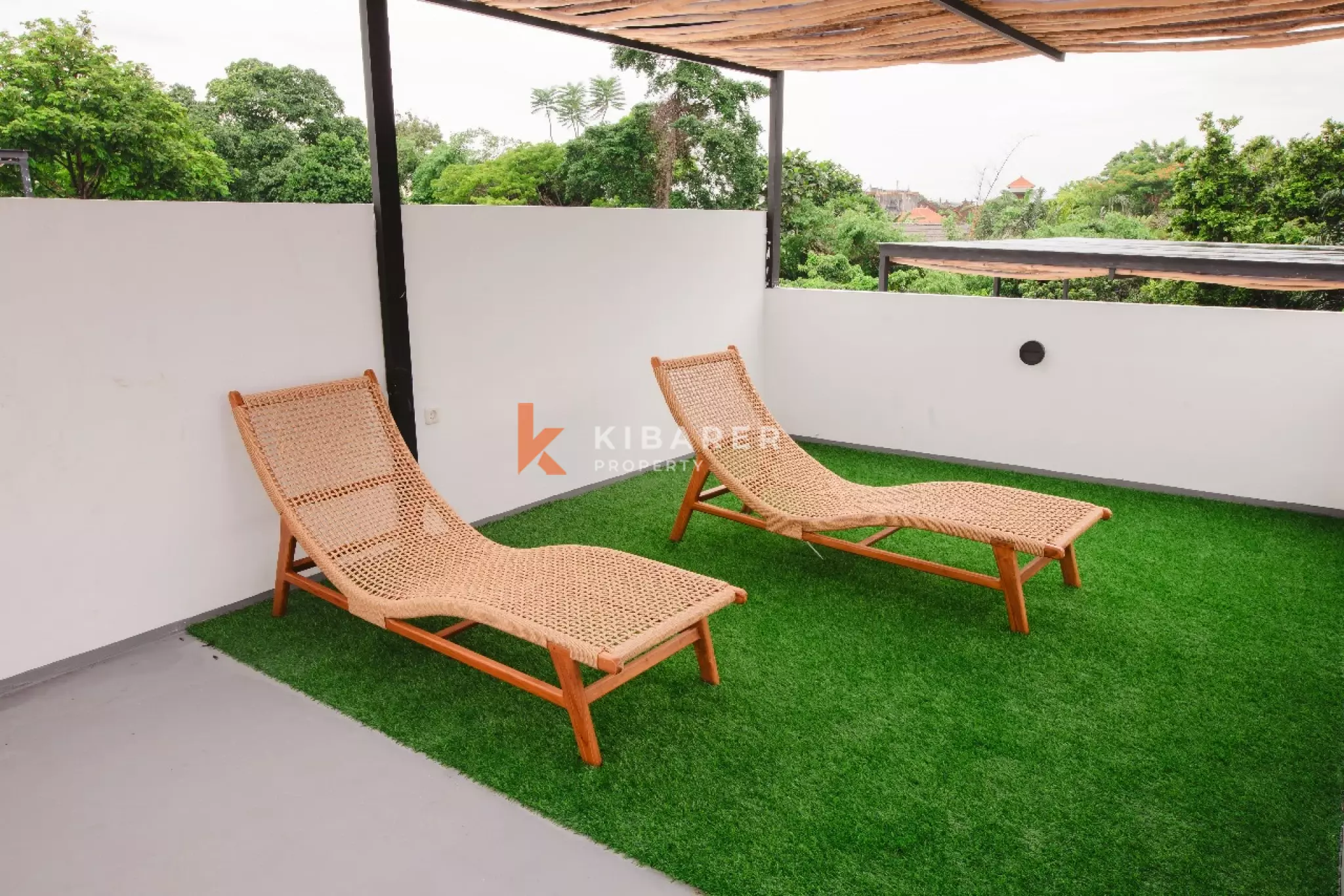 Green Three Bedroom Villa in Tumbakbayuh — image 10