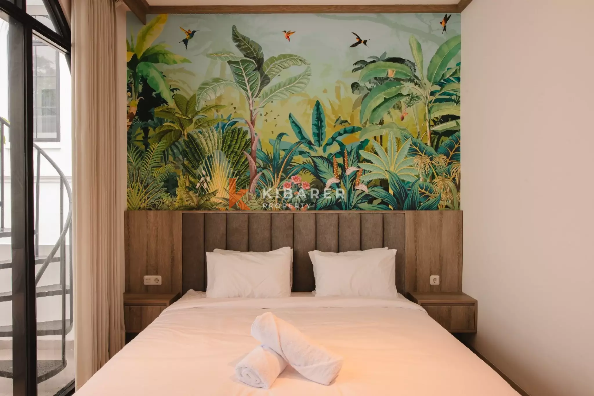 Green Three Bedroom Villa in Tumbakbayuh — image 12