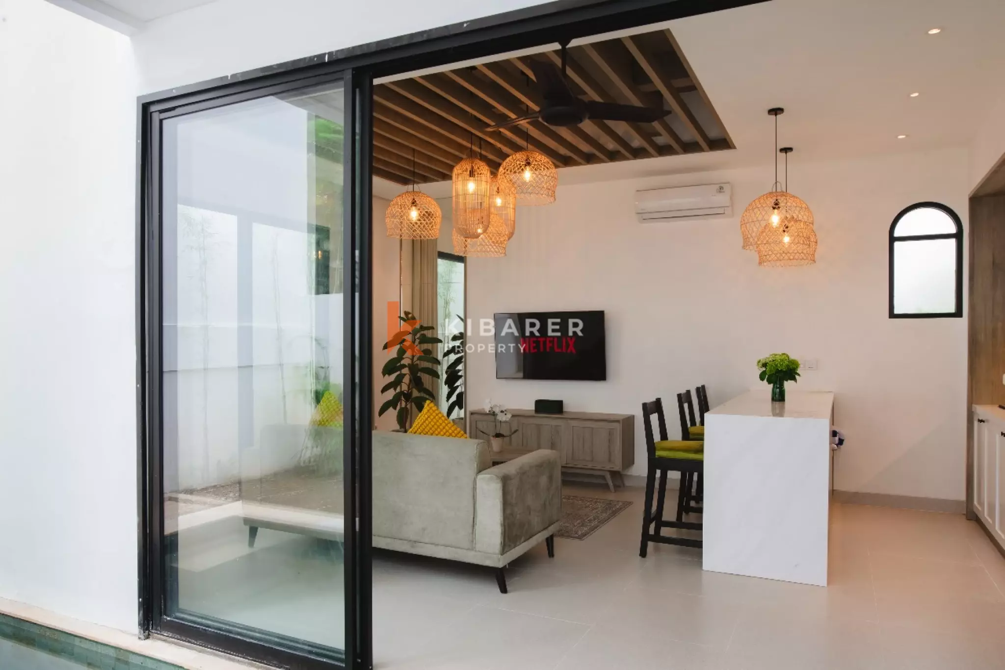 Green Three Bedroom Villa in Tumbakbayuh — image 5