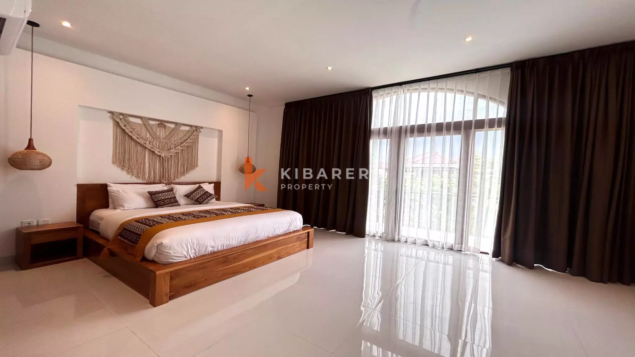 Charming One-Bedroom Sunken Living Room Villa Situated in Seminyak — image 9