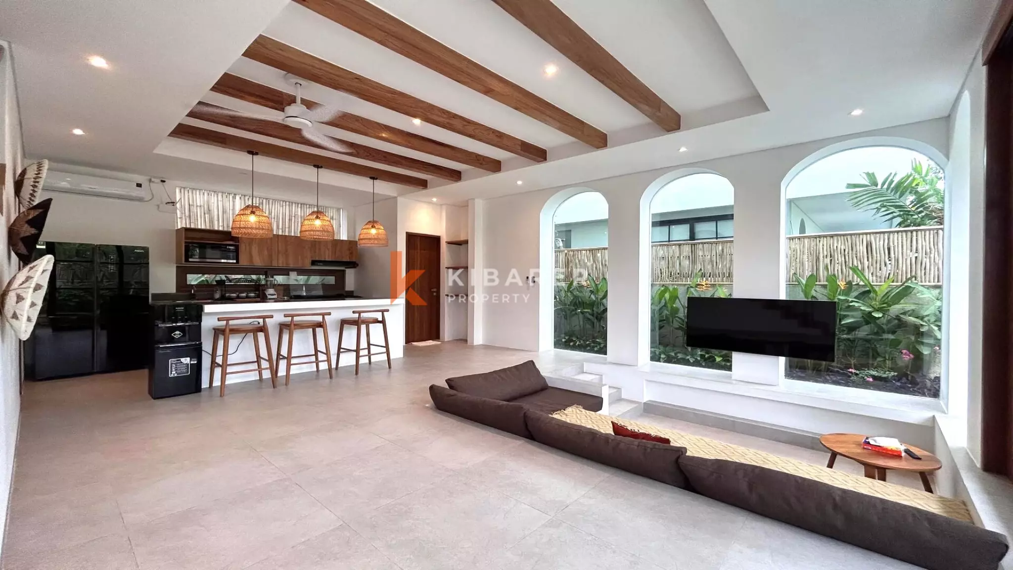 Charming One-Bedroom Sunken Living Room Villa Situated in Seminyak — image 5