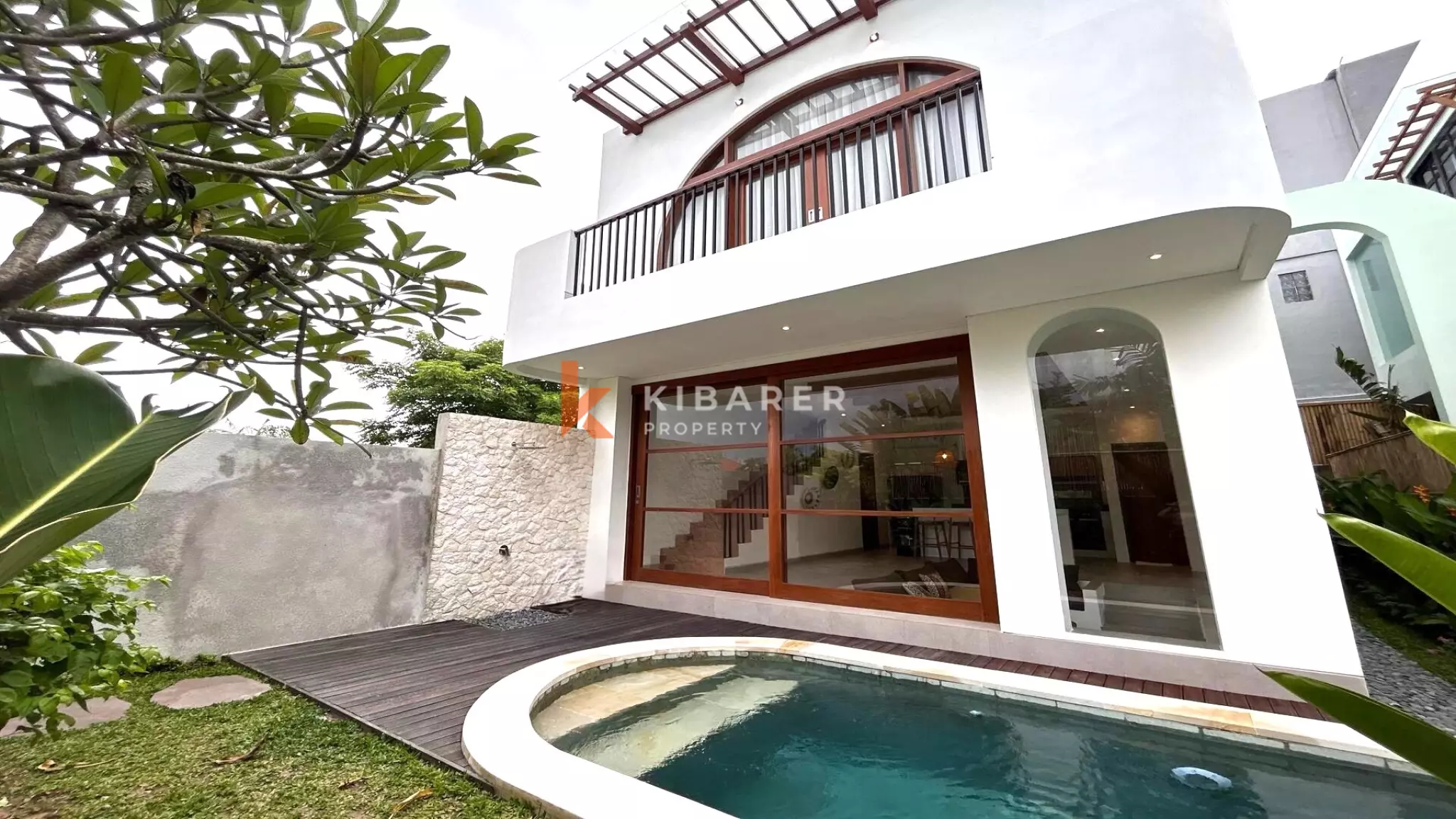 Charming One-Bedroom Sunken Living Room Villa Situated in Seminyak — image 2