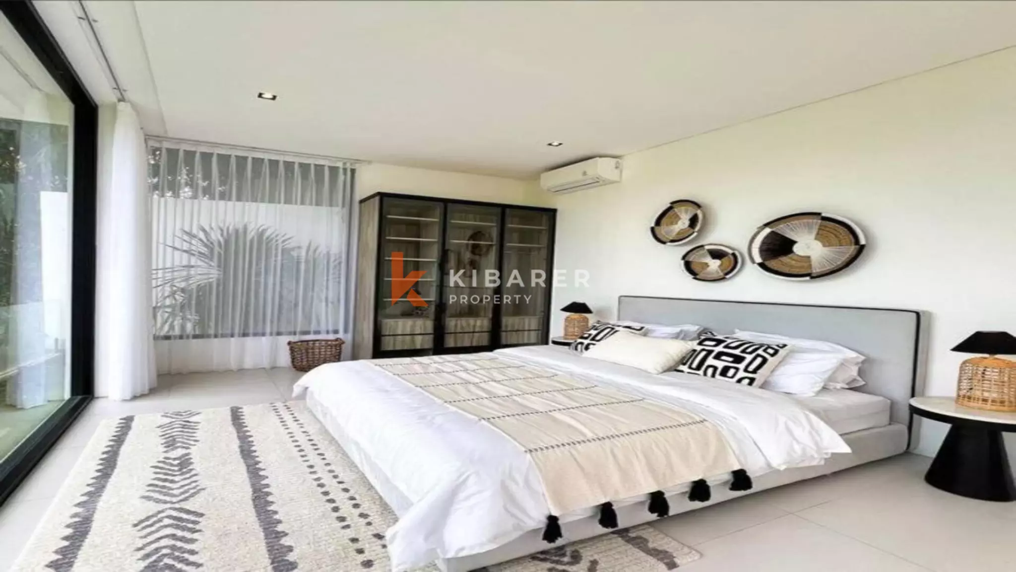 Gorgeous Three-Bedroom Villa in Pererenan — image 14