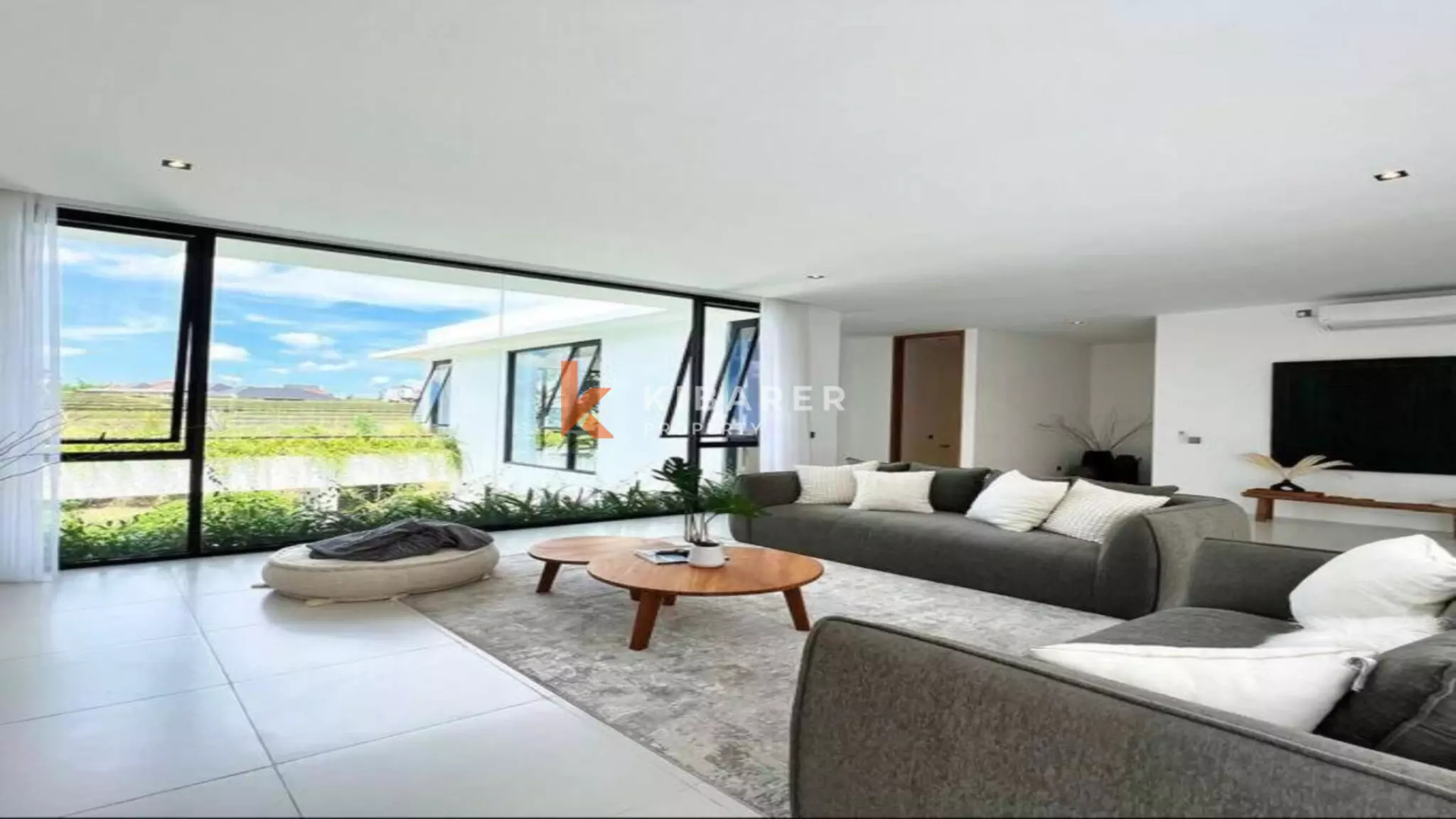 Gorgeous Three-Bedroom Villa in Pererenan — image 11
