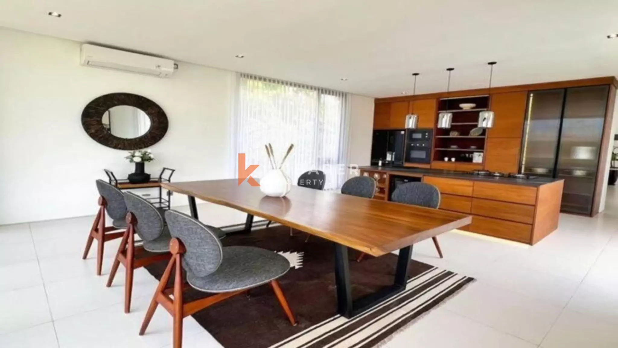 Gorgeous Three-Bedroom Villa in Pererenan — image 6