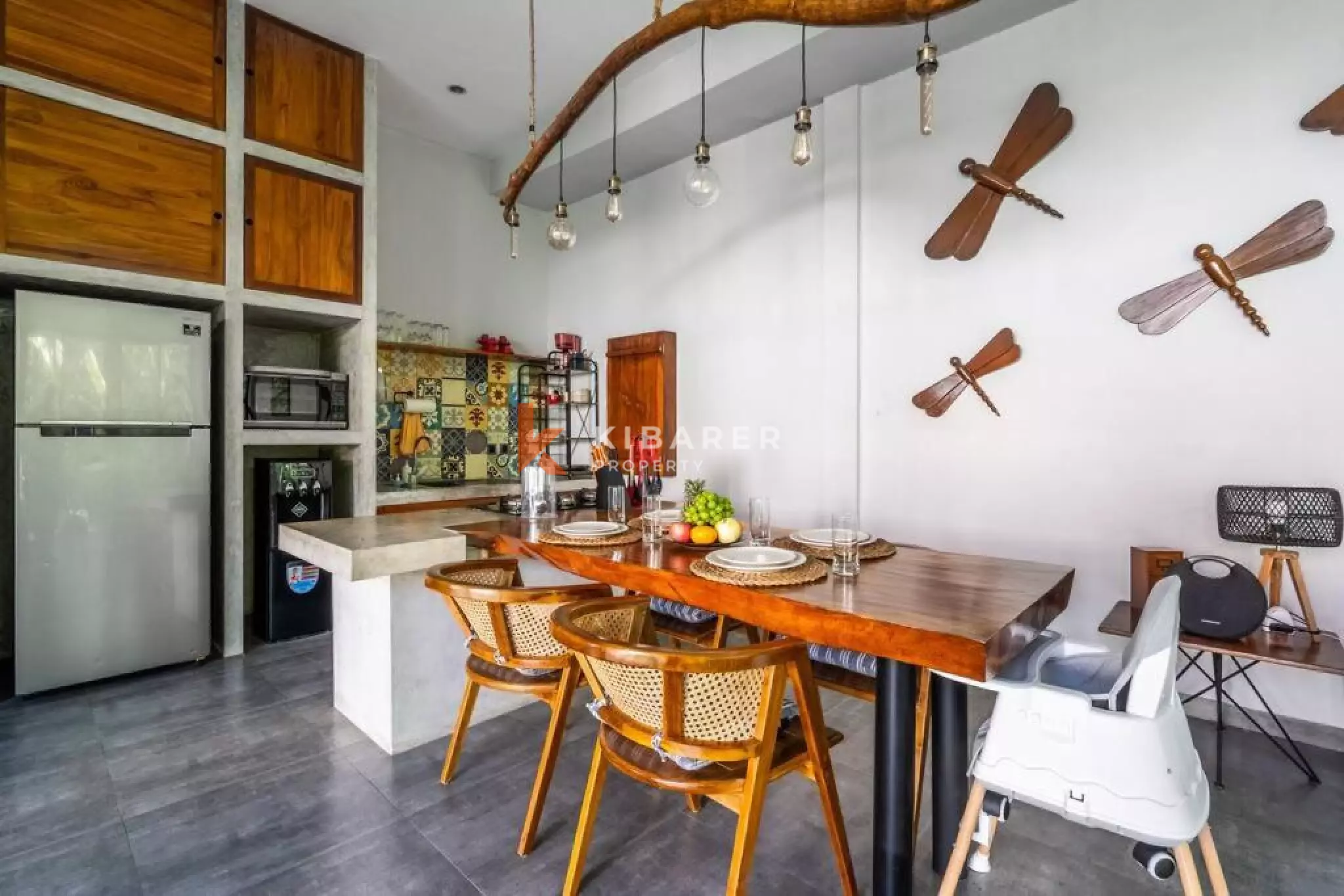 Three Bedroom Villa with Greenery View in Pererenan — image 12