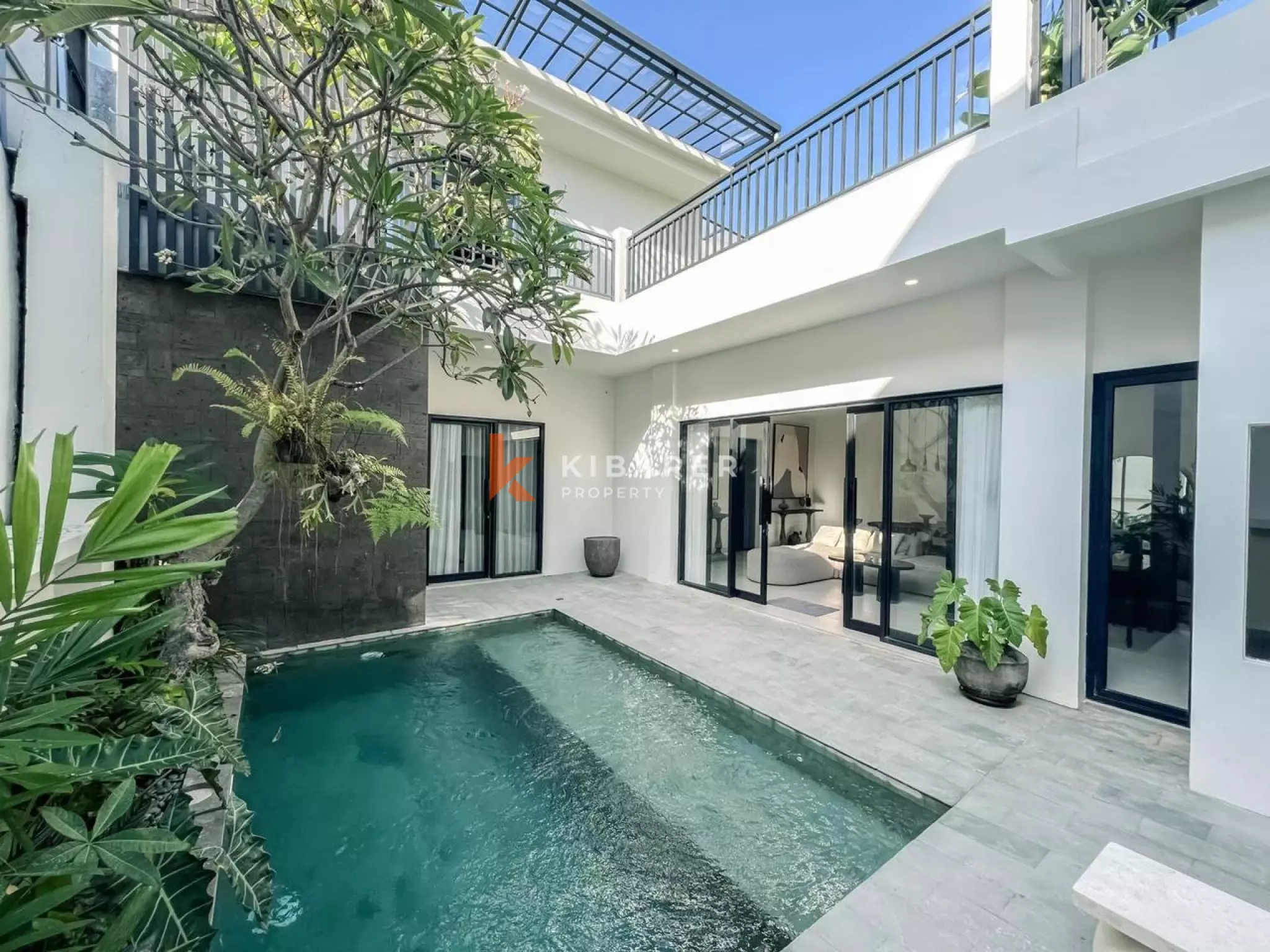 Modern Three-bedroom Villa in Seminyak