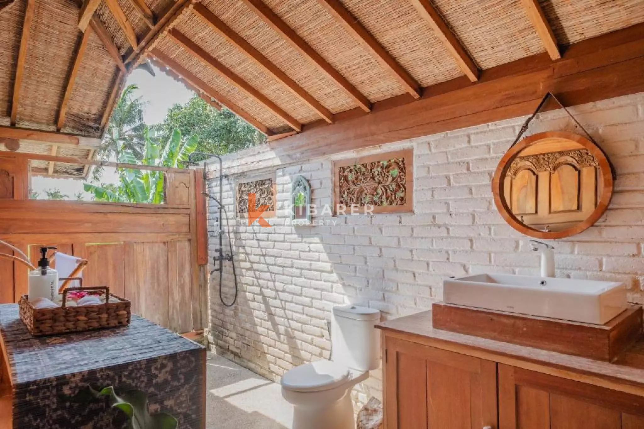 Classic One-Bedroom Villa with Lush view in Tumbak Bayuh — image 14