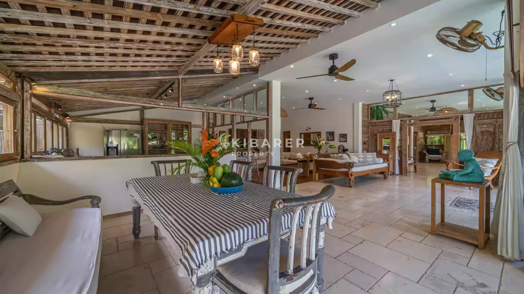 Amazing Classic Six-Bedroom Enclosed Villa in the Heart of Batu Bolong — image 13