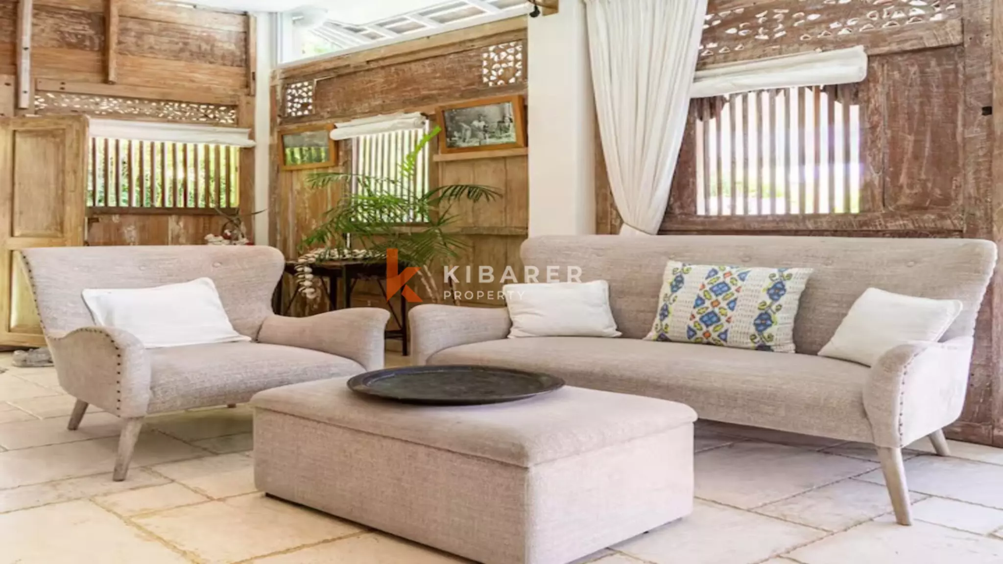 Amazing Classic Six-Bedroom Enclosed Villa in the Heart of Batu Bolong — image 19