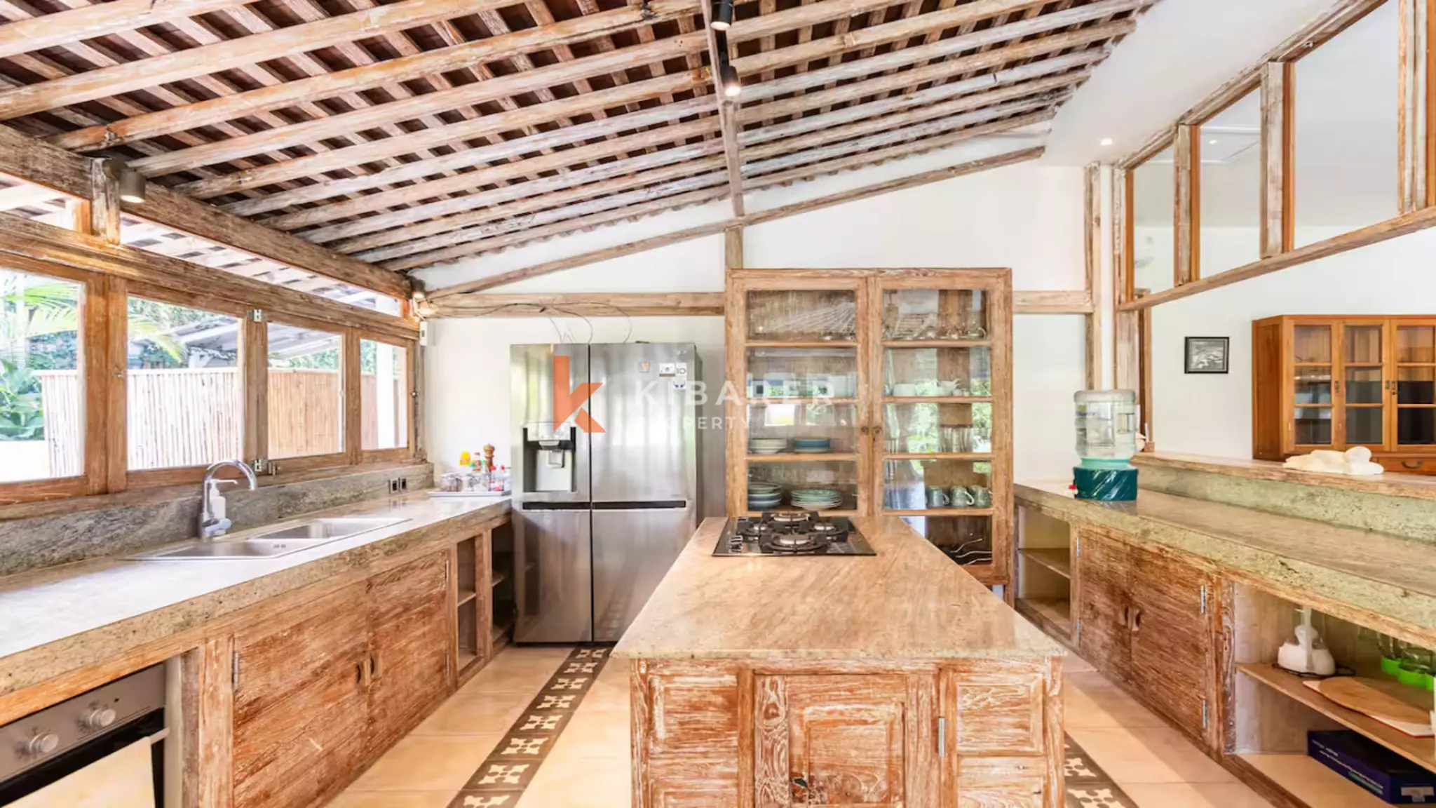Amazing Classic Six-Bedroom Enclosed Villa in the Heart of Batu Bolong — image 10